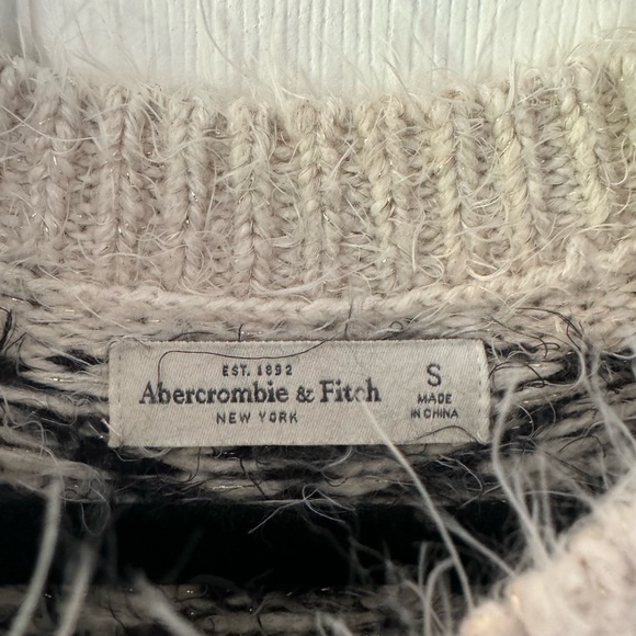 Abercrombie Sweater crewneck size S - Picture 2 of 6